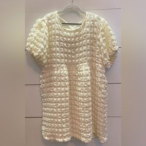 Only wore once, fits like a XS/S. Very pretty dress